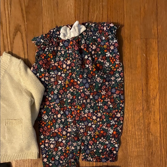 Assorted Baby Clothing Set Size 6-12 Month - Pink, Black, White, Floral - Picture 6 of 16